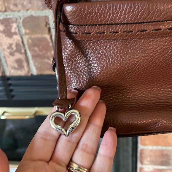 Brighton Pebbled Brown Leather Shoulder Bag - Picture 3 of 7